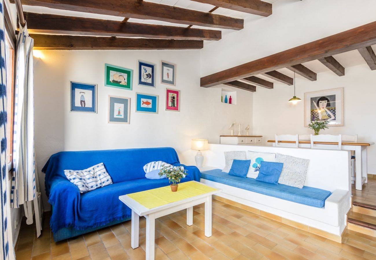 House in Cala Sant Vicenç -  Blue fisherman house 3 By home villas 360